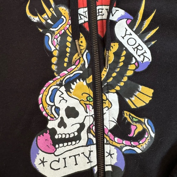 Ed Hardy black new york city Nyc Skull Cropped Hoodie size Large NWT - Picture 4 of 7